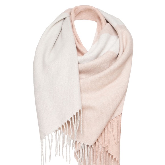 NWT Soia & Kyo Neutrals Pink Scarfigan with Fringe - Picture 5 of 5